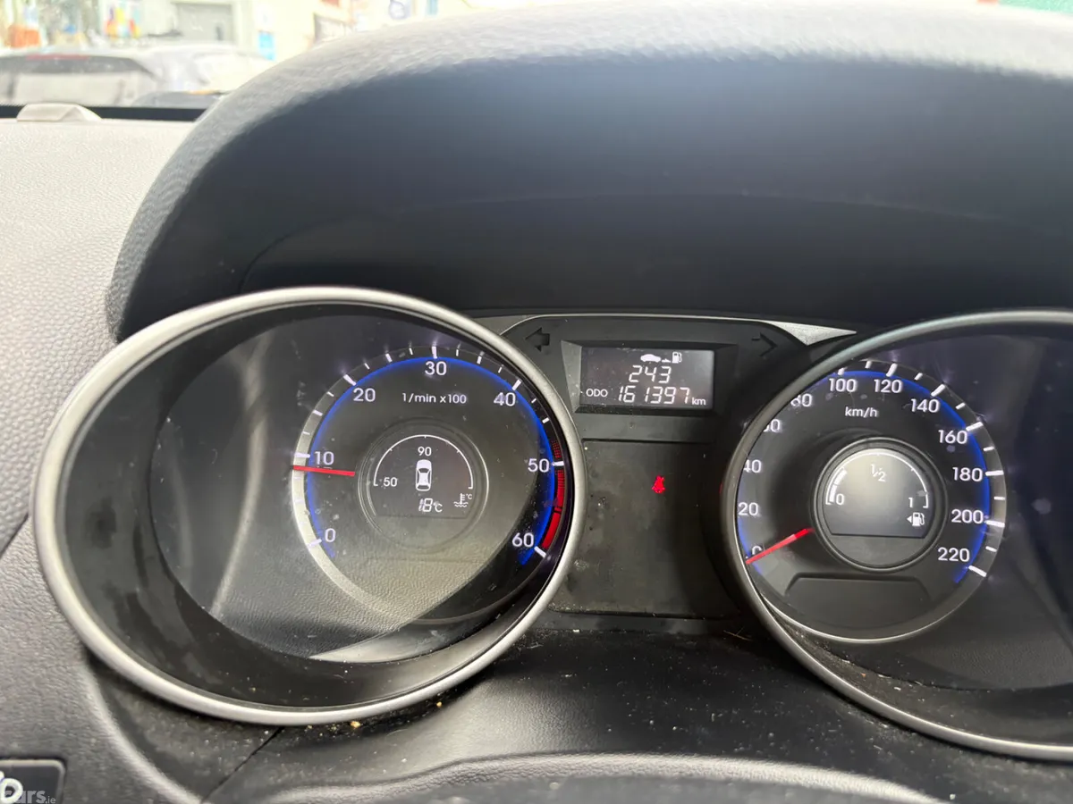 Peugeot 208 Hatchback, Petrol, 2014, Grey