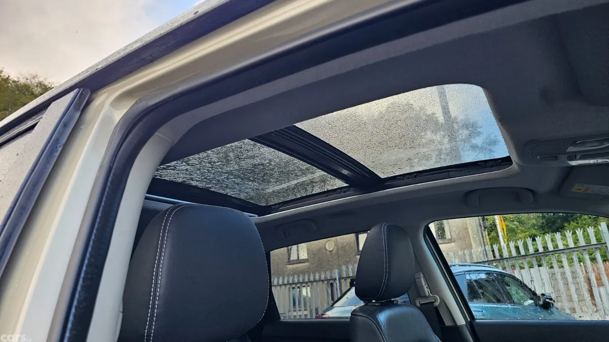 Suzuki Vitara SUV, Petrol, 2021, White