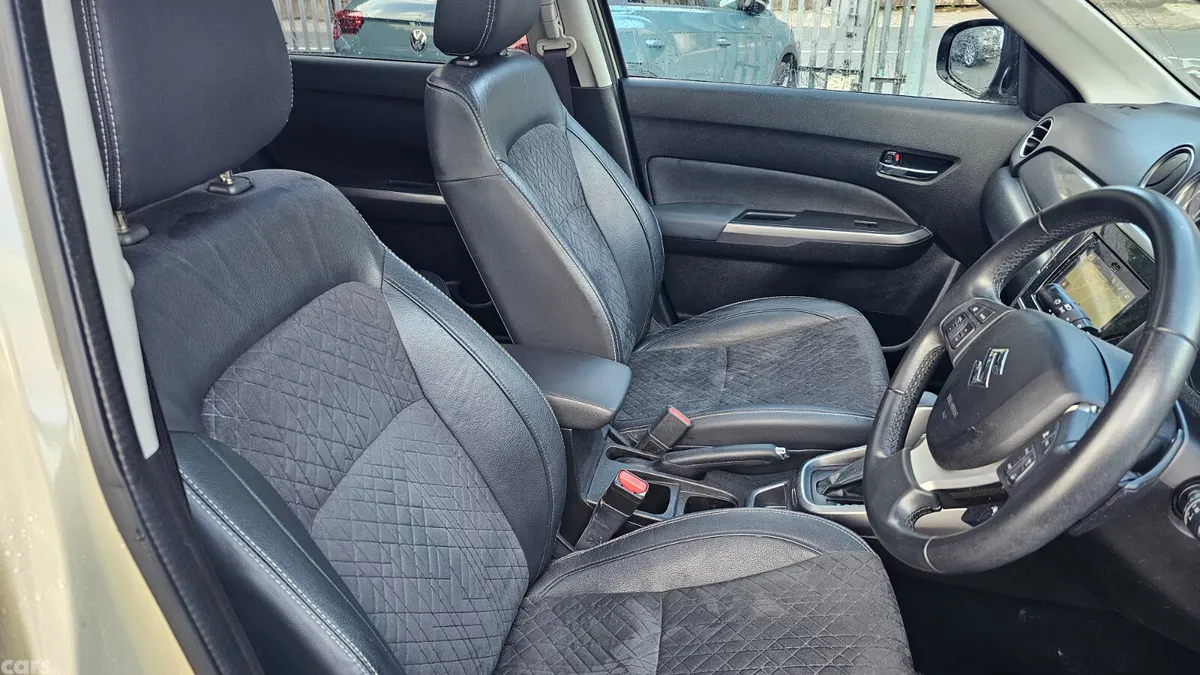 Suzuki Vitara SUV, Petrol, 2021, White