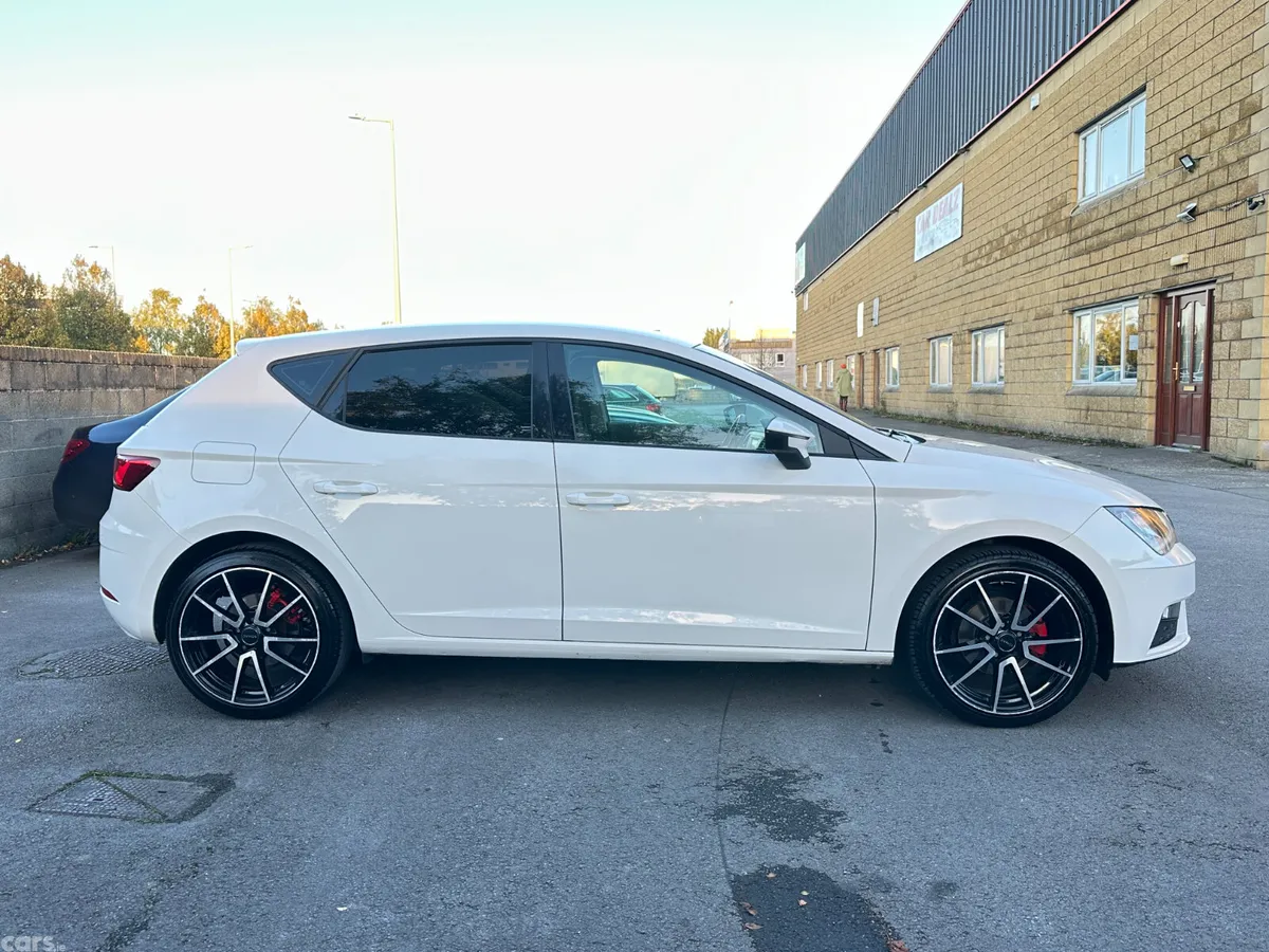 SEAT Leon Hatchback, Petrol, 2018, White