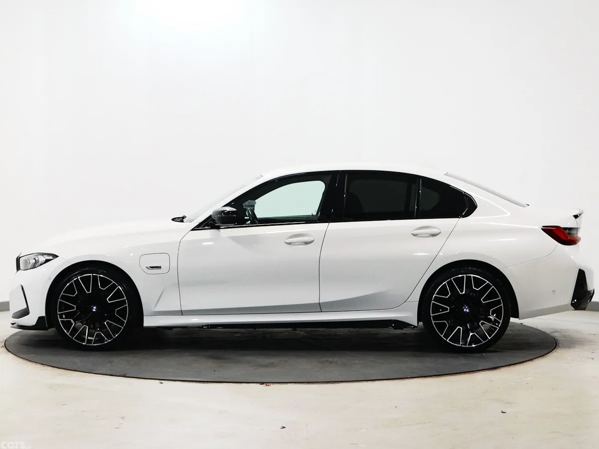 BMW 3-Series Saloon, Petrol Hybrid, 2023, White