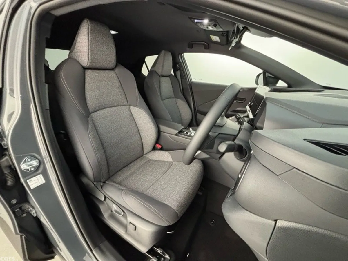 Toyota C-HR SUV, Petrol Hybrid, 2026, Grey