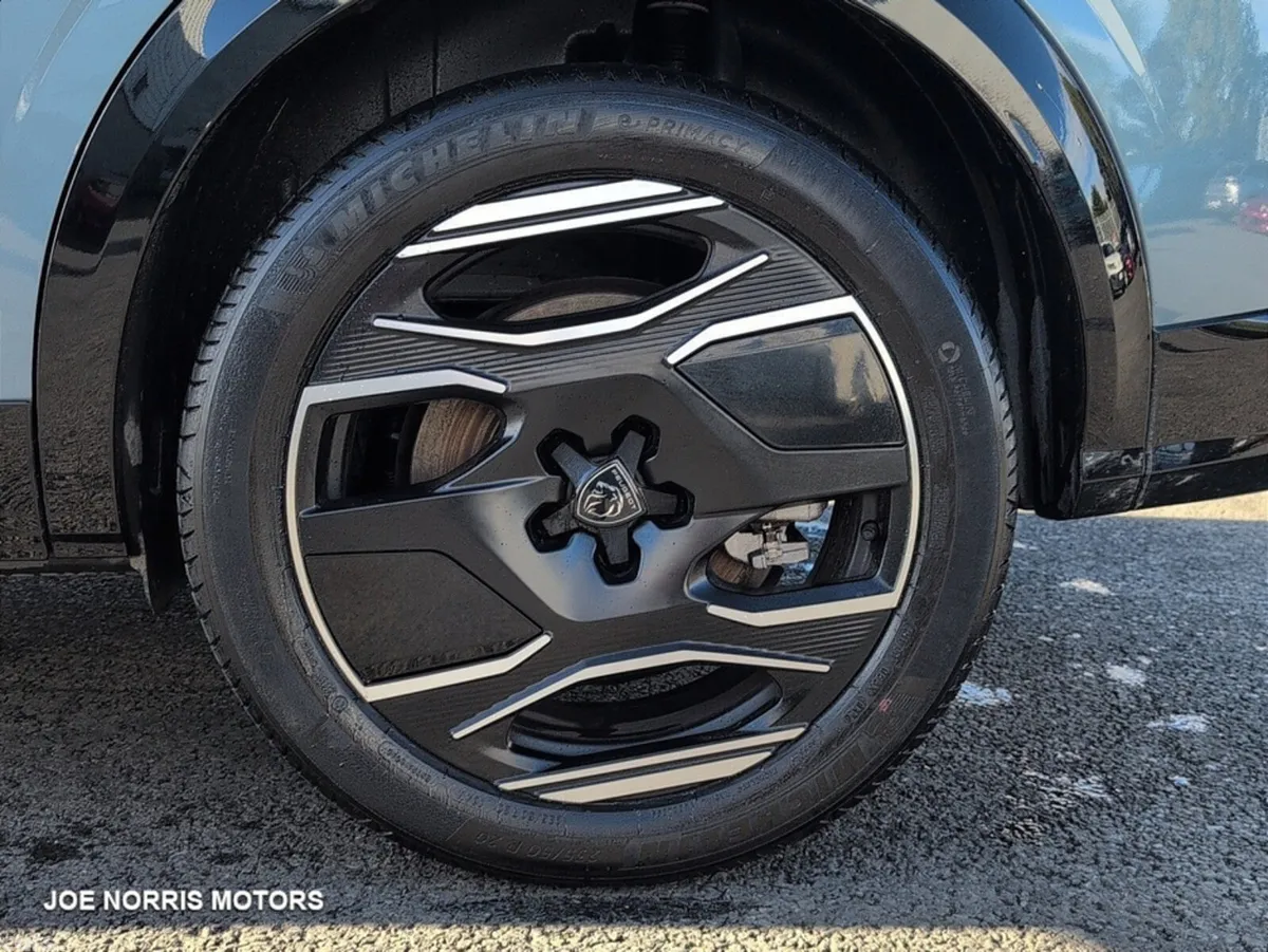 Peugeot 5008 MPV, Electric, 2026, Blue