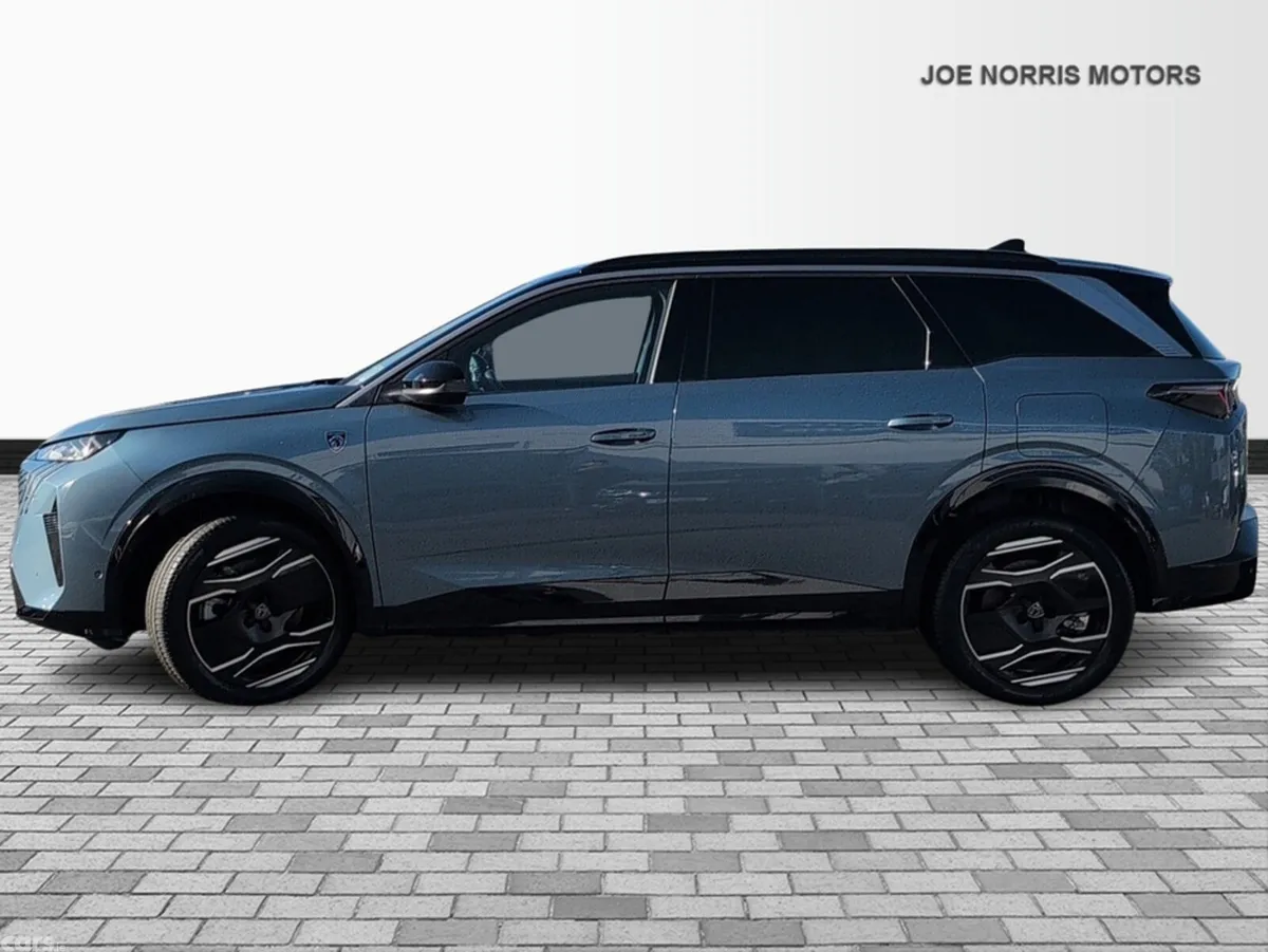 Peugeot 5008 MPV, Electric, 2026, Blue
