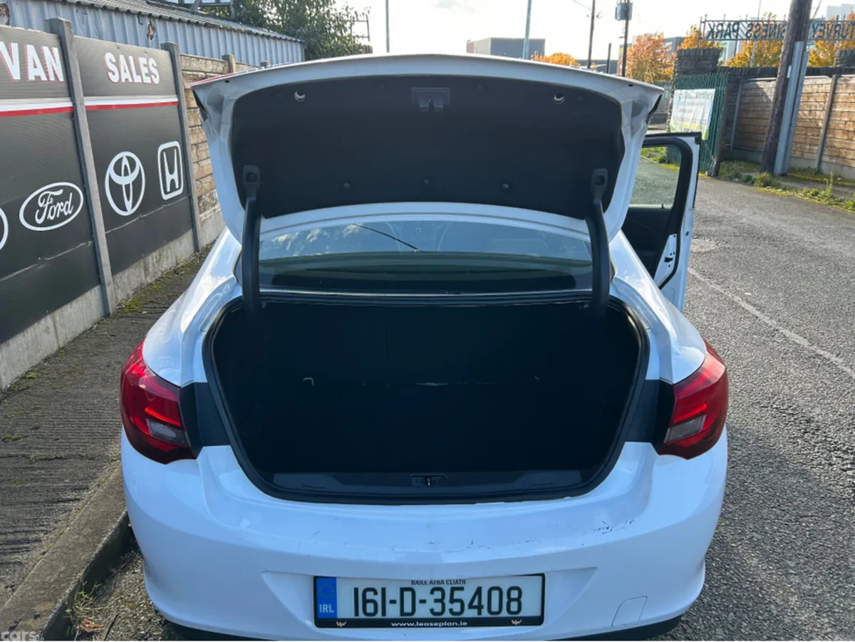 Opel Astra Saloon, Diesel, 2016, White