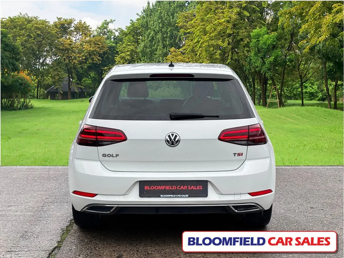 Volkswagen Golf Hatchback, Petrol, 2017, White