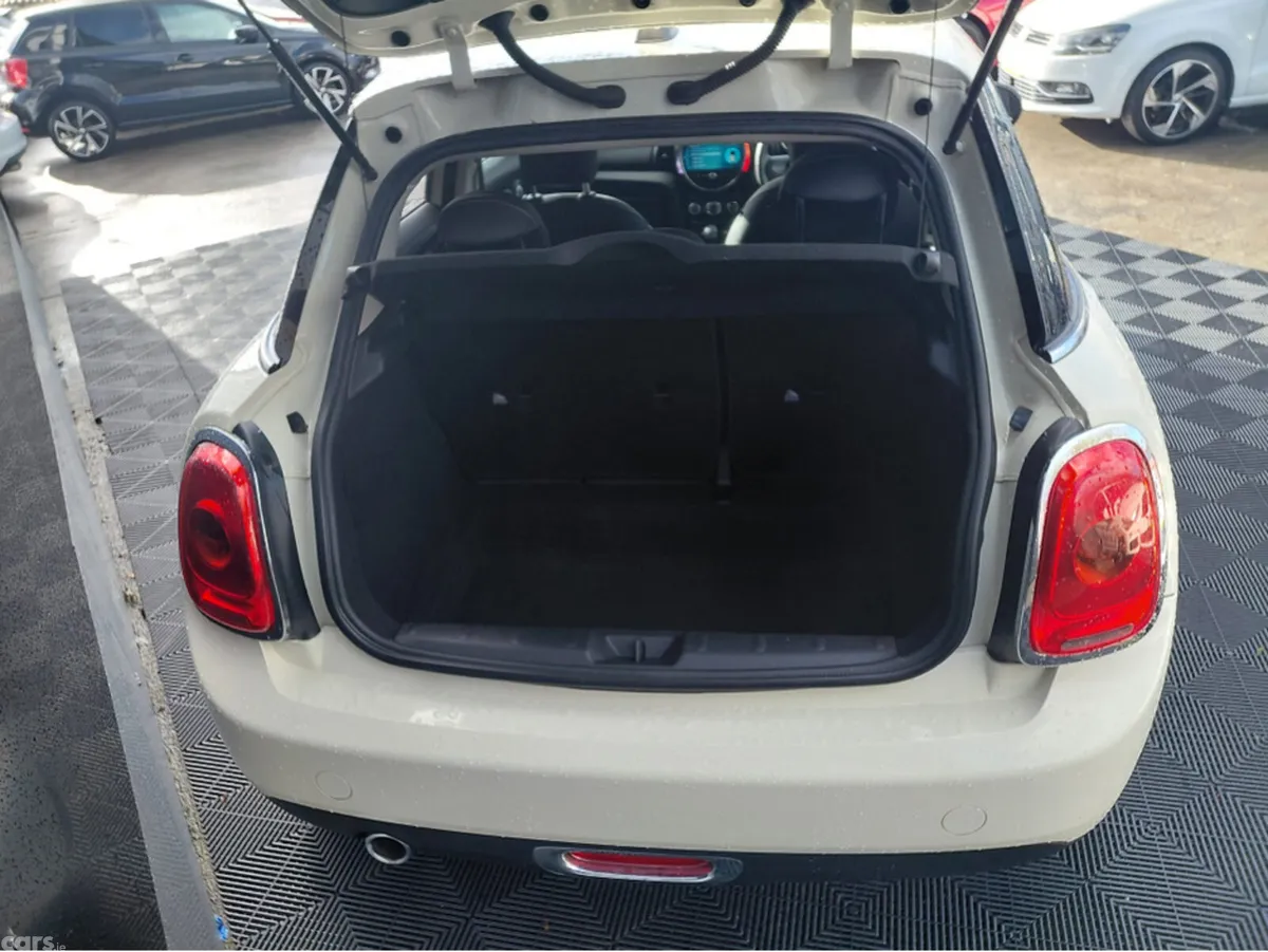 Mini Cooper Hatchback, Petrol, 2015, White