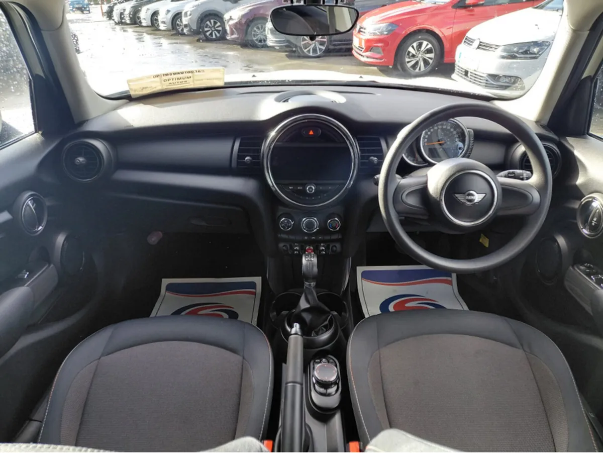 Mini Cooper Hatchback, Petrol, 2015, White