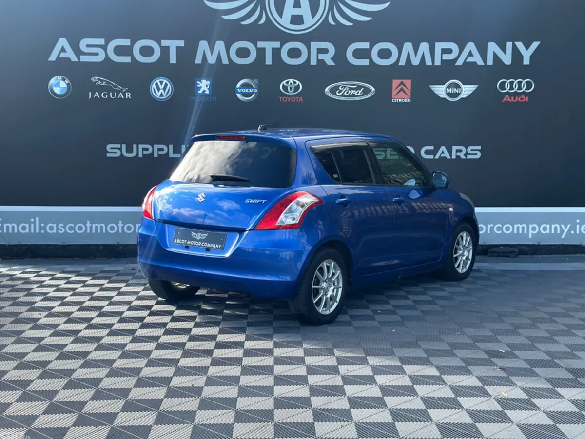 Suzuki Swift Hatchback, Petrol, 2013, Blue