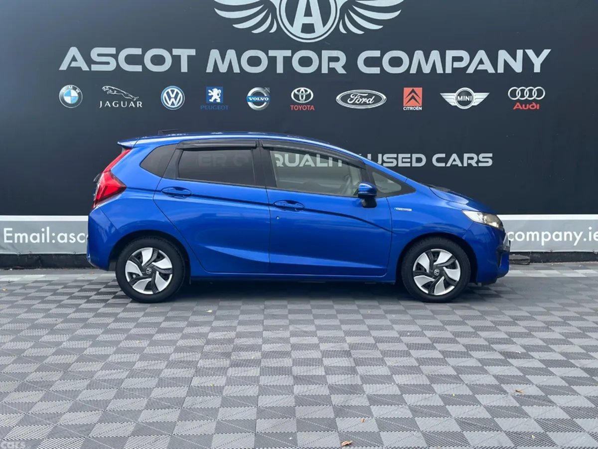 Honda Fit Hatchback, Petrol Hybrid, 2014, Blue