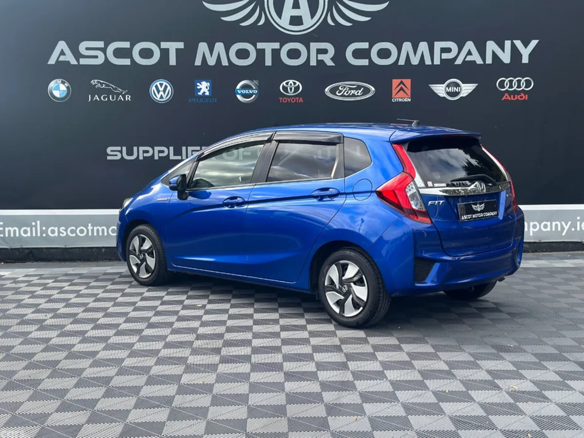 Honda Fit Hatchback, Petrol Hybrid, 2014, Blue