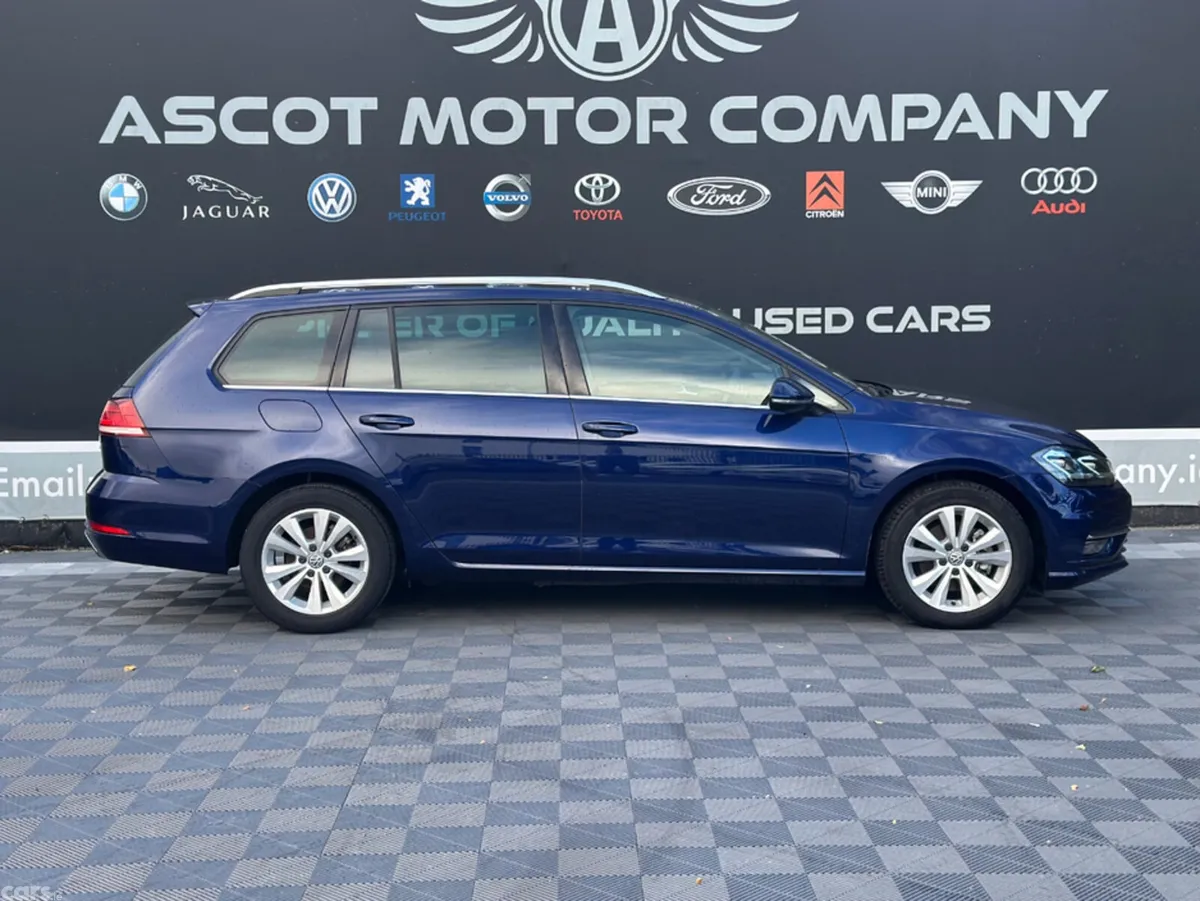 Volkswagen Golf Estate, Petrol, 2017, Blue