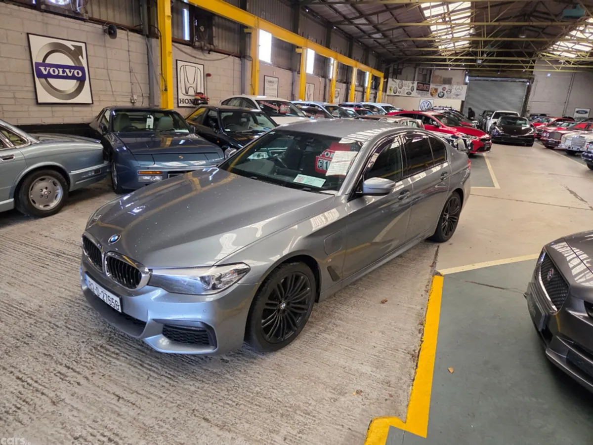 BMW 5-Series Saloon, Petrol Plug-in Hybrid, 2018, Blue
