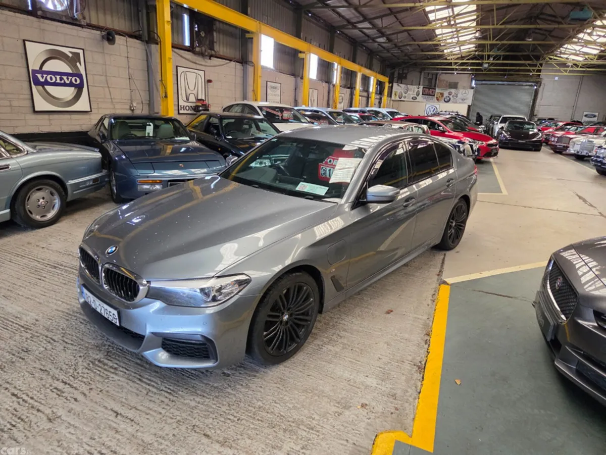BMW 5-Series Saloon, Petrol Plug-in Hybrid, 2018, Blue