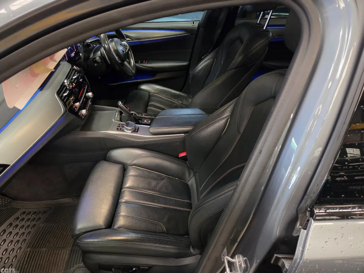 BMW 5-Series Saloon, Petrol Plug-in Hybrid, 2018, Blue