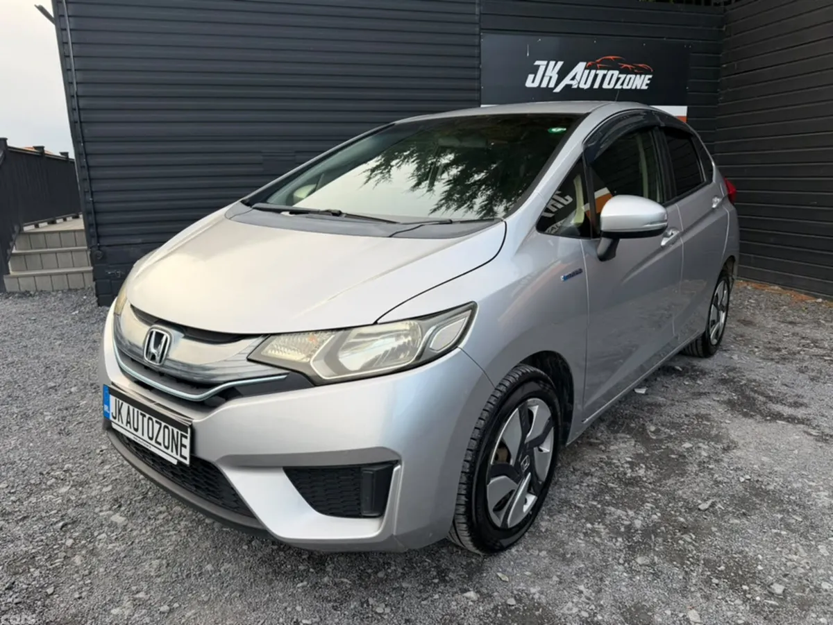 Honda Fit Hatchback, Petrol Hybrid, 2015, Silver