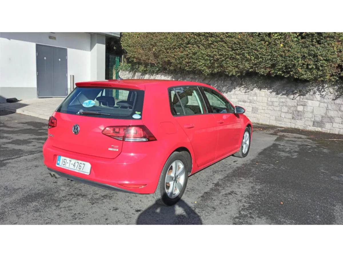 Volkswagen Golf Hatchback, Petrol, 2015, Red