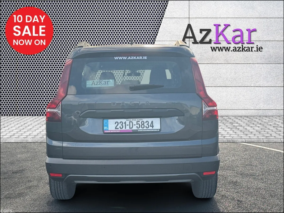 Dacia Jogger MPV, Petrol, 2023, Grey