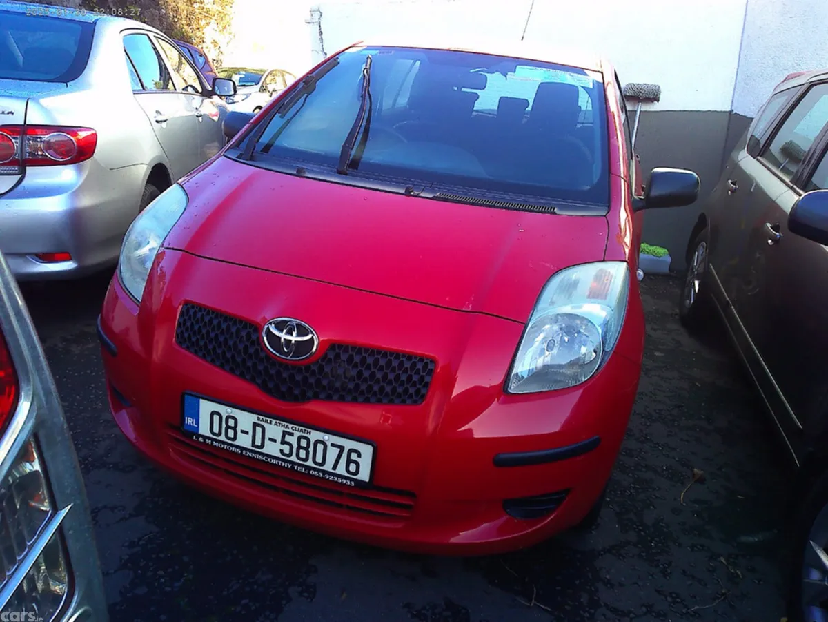 Toyota Yaris Hatchback, Petrol, 2008, Red
