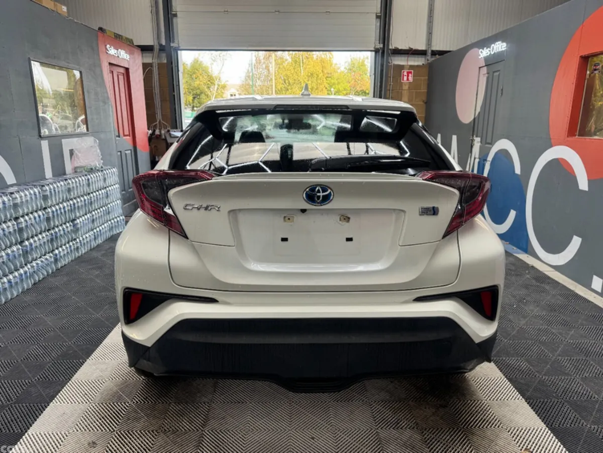 Toyota C-HR SUV, Petrol, 2019, White