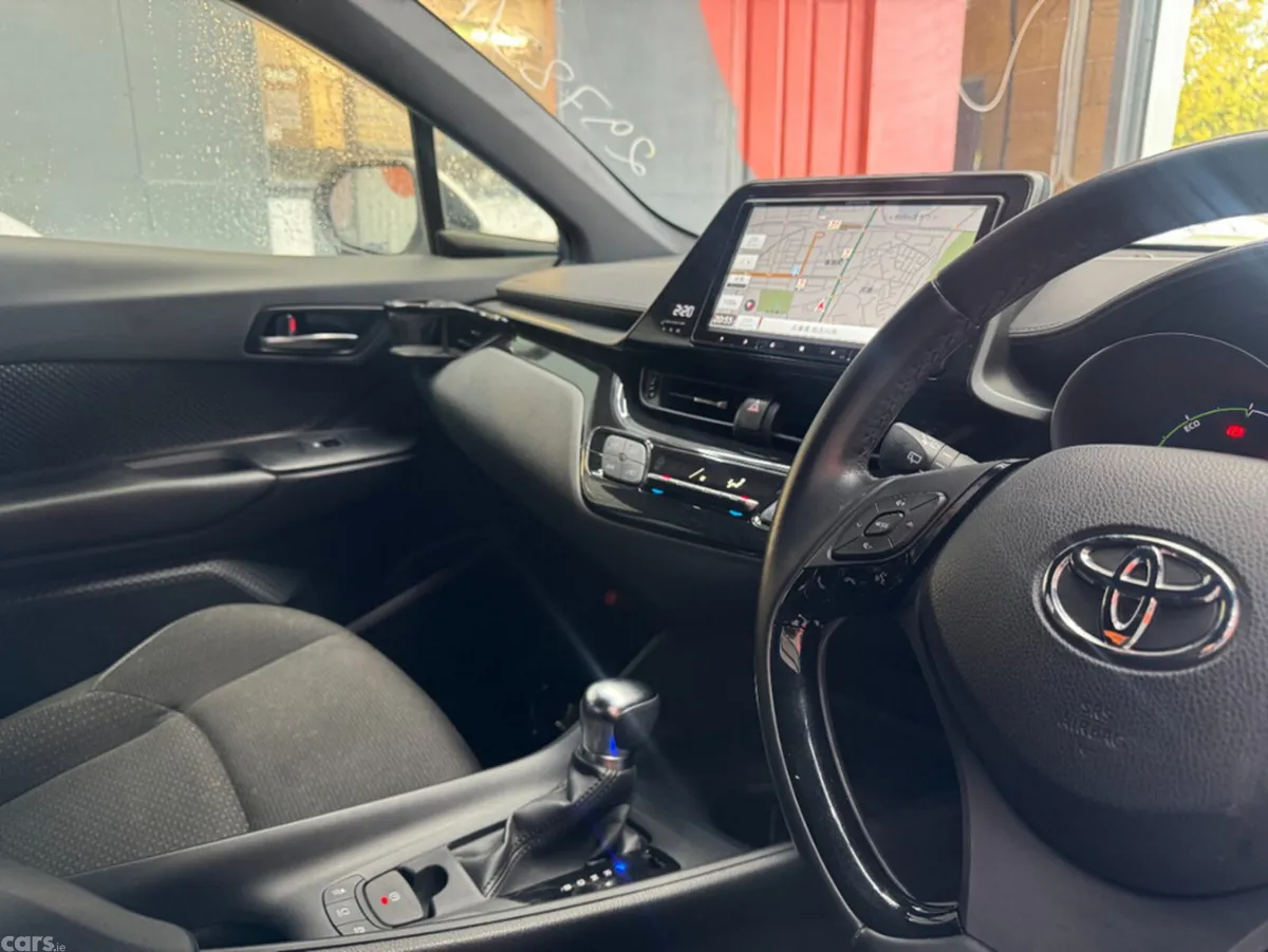 Toyota C-HR SUV, Petrol, 2019, White