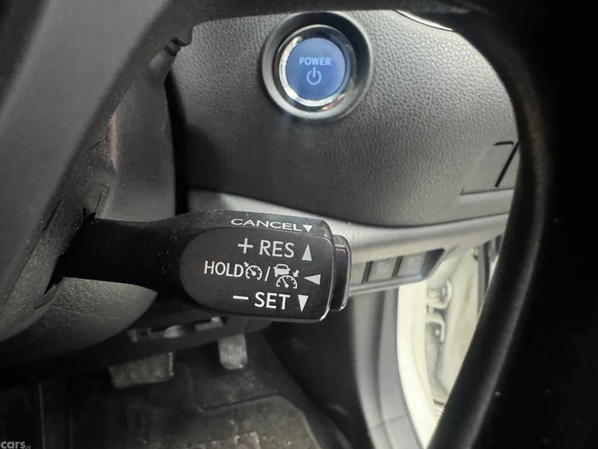 Toyota C-HR SUV, Petrol, 2019, White