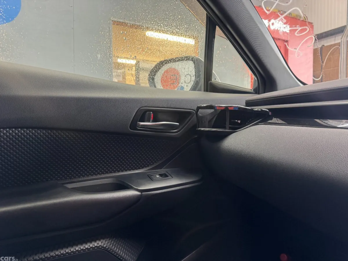 Toyota C-HR SUV, Petrol, 2019, White