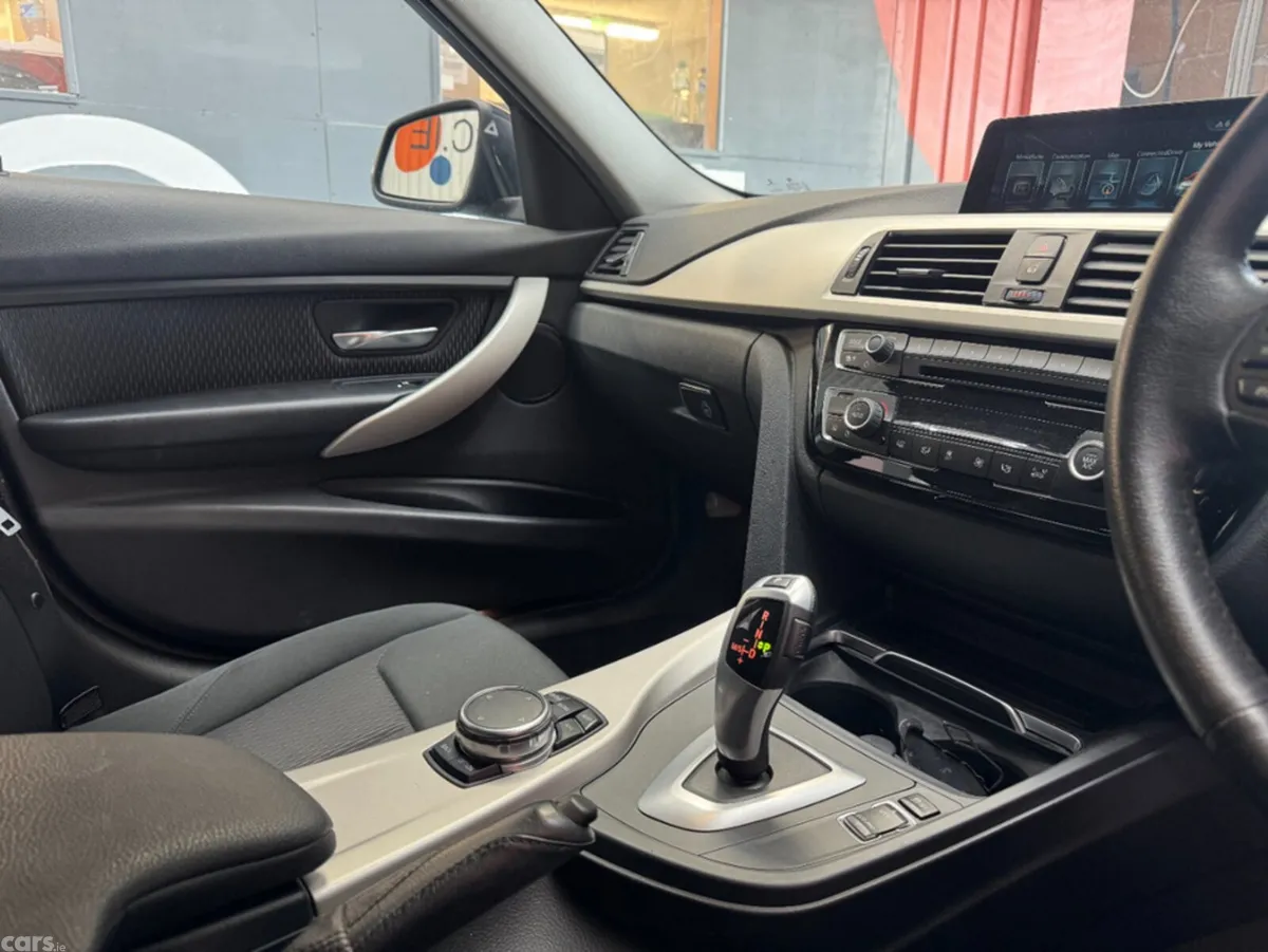 BMW 3-Series Estate, Diesel, 2017, Blue