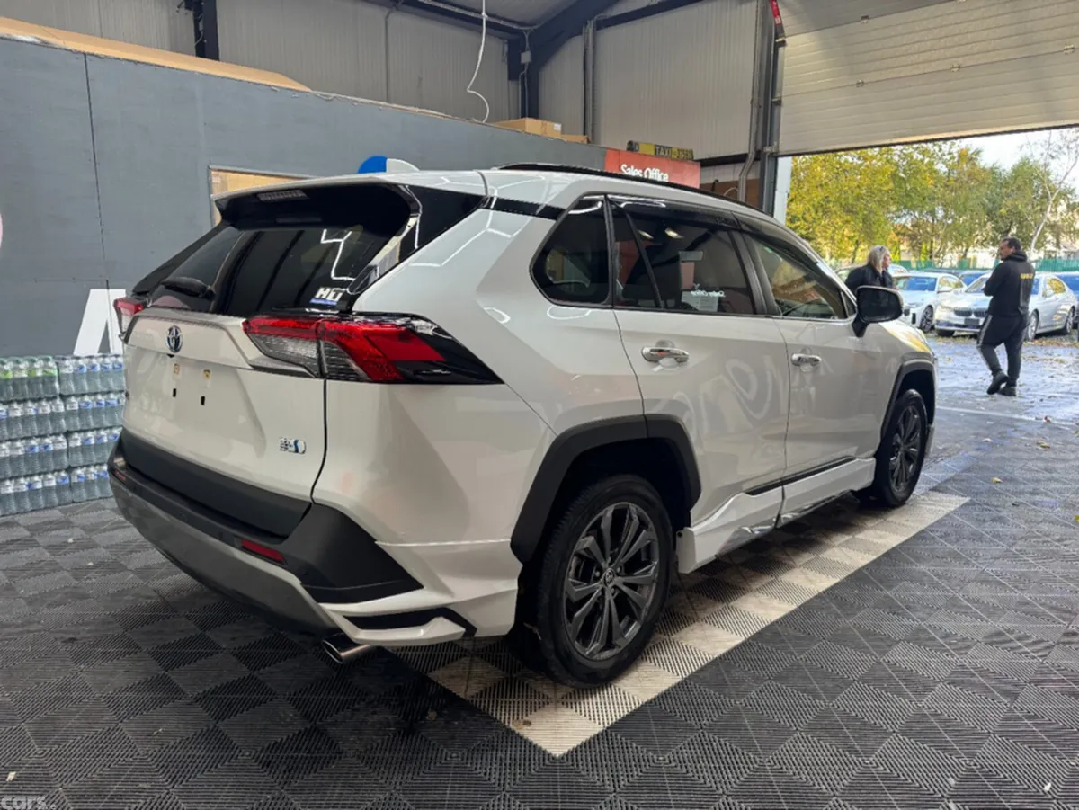 Toyota RAV4 SUV, Petrol Hybrid, 2024, White