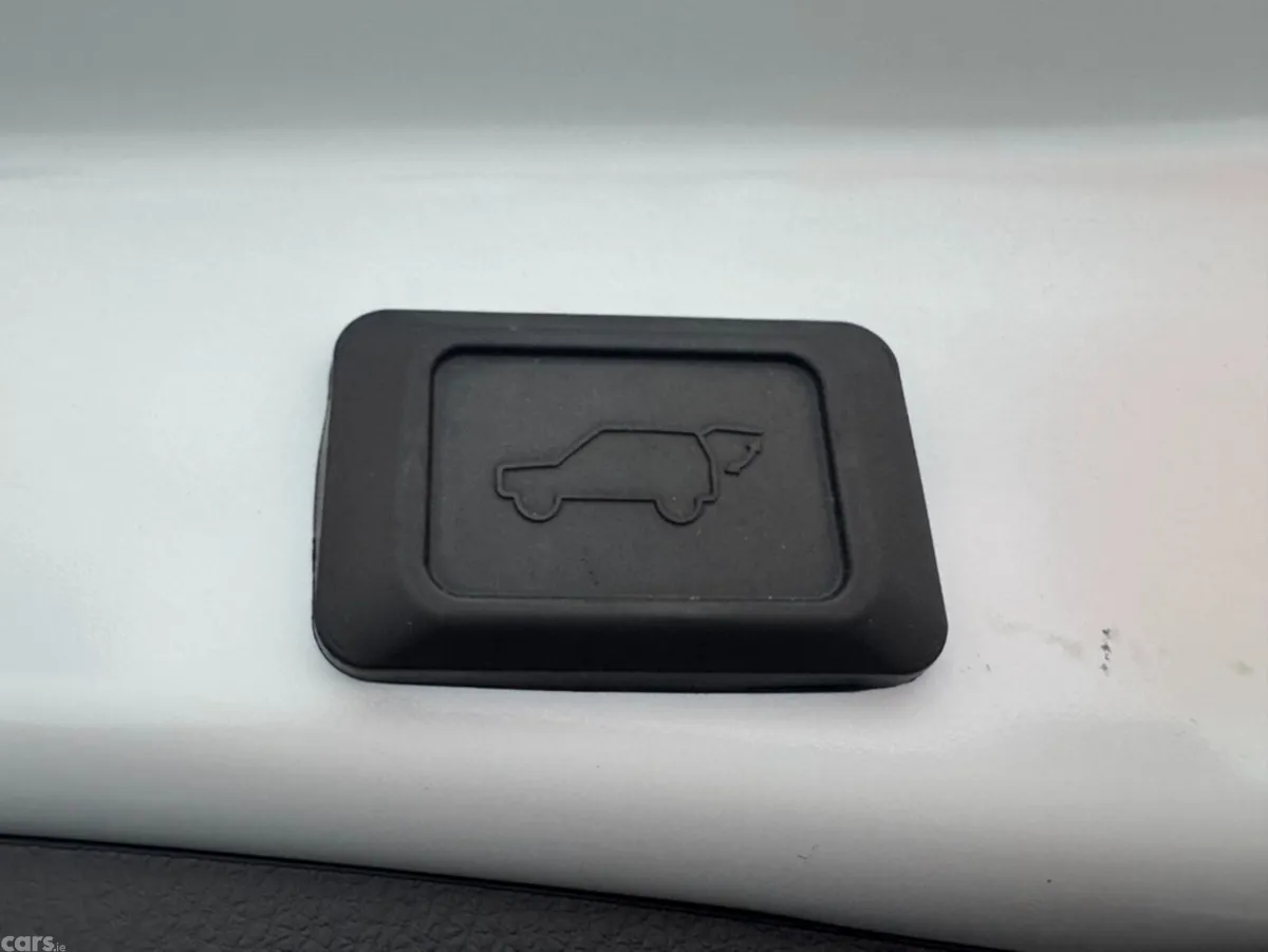 Toyota RAV4 SUV, Petrol Hybrid, 2024, White