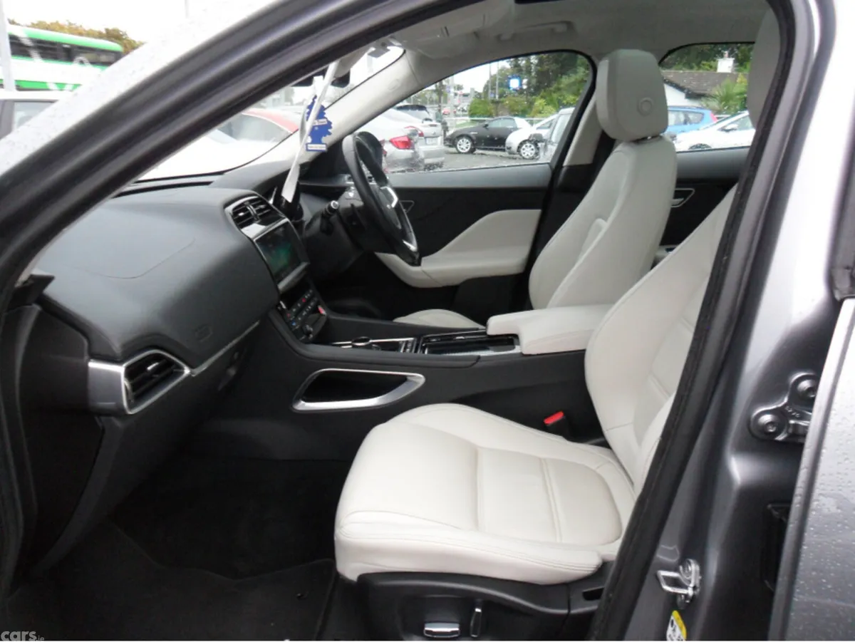Jaguar F-Pace Estate, Diesel, 2020, Grey