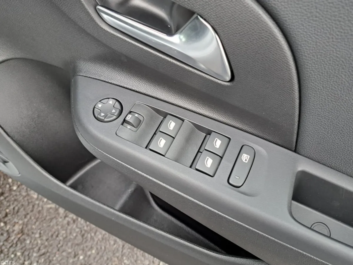 Opel Corsa Hatchback, Petrol, 2027, White
