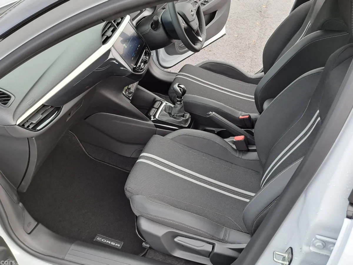 Opel Corsa Hatchback, Petrol, 2027, White