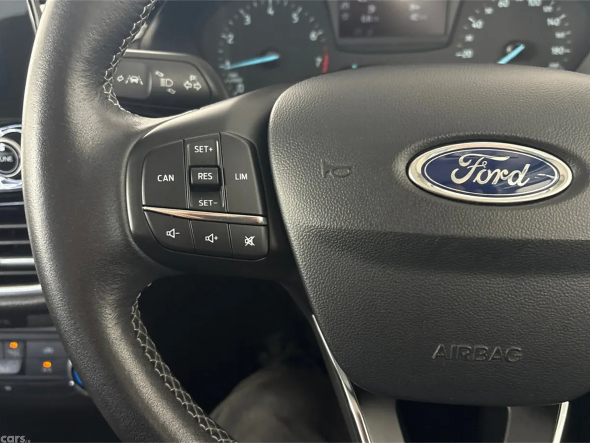 Ford Fiesta Hatchback, Petrol, 2018, White