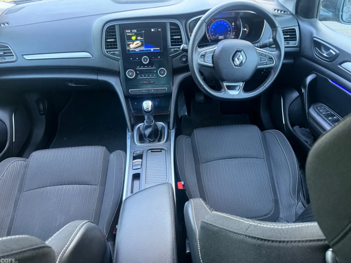 Renault Megane Estate, Petrol, 2020, Grey