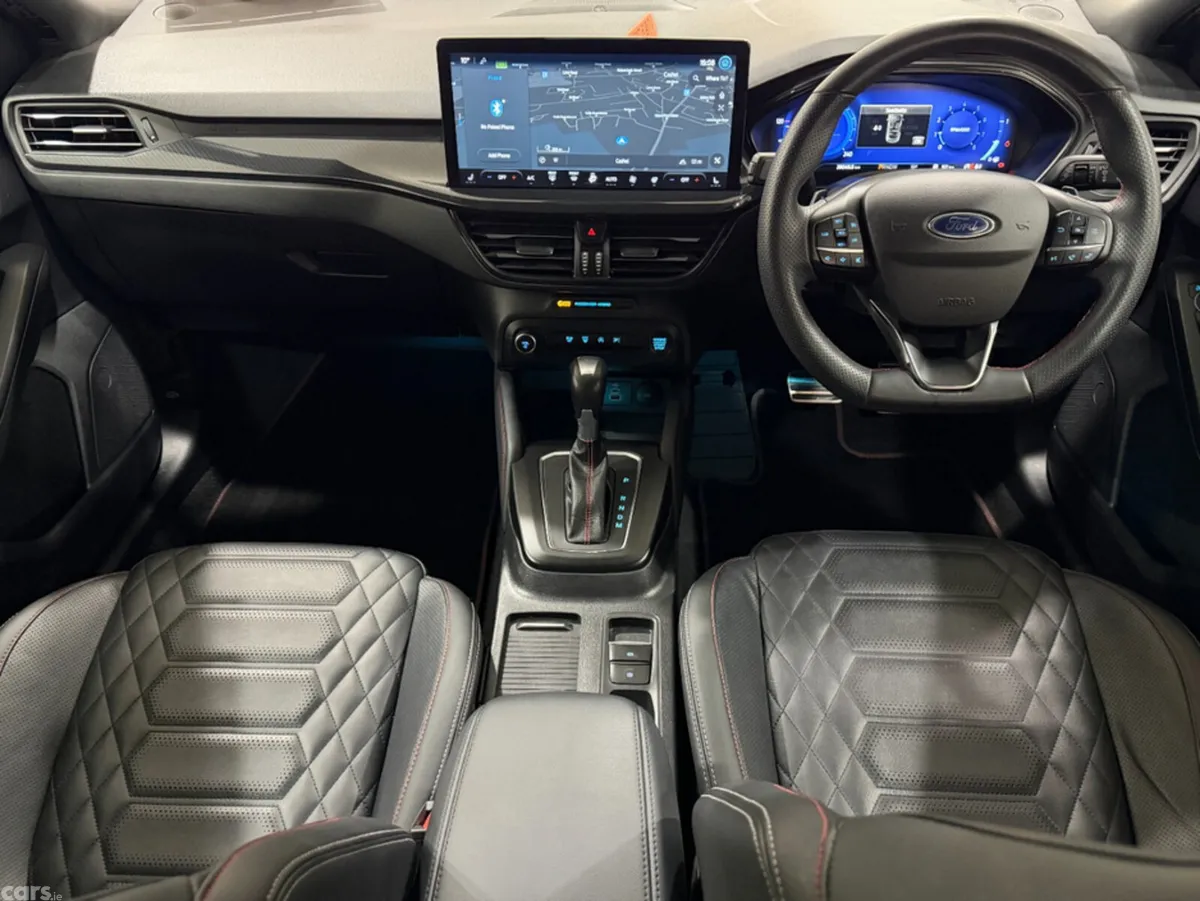 Ford Focus Hatchback, Petrol Hybrid, 2023, Black