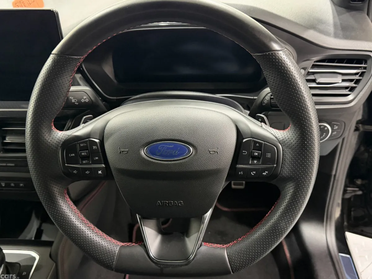 Ford Focus Hatchback, Petrol Hybrid, 2023, Black