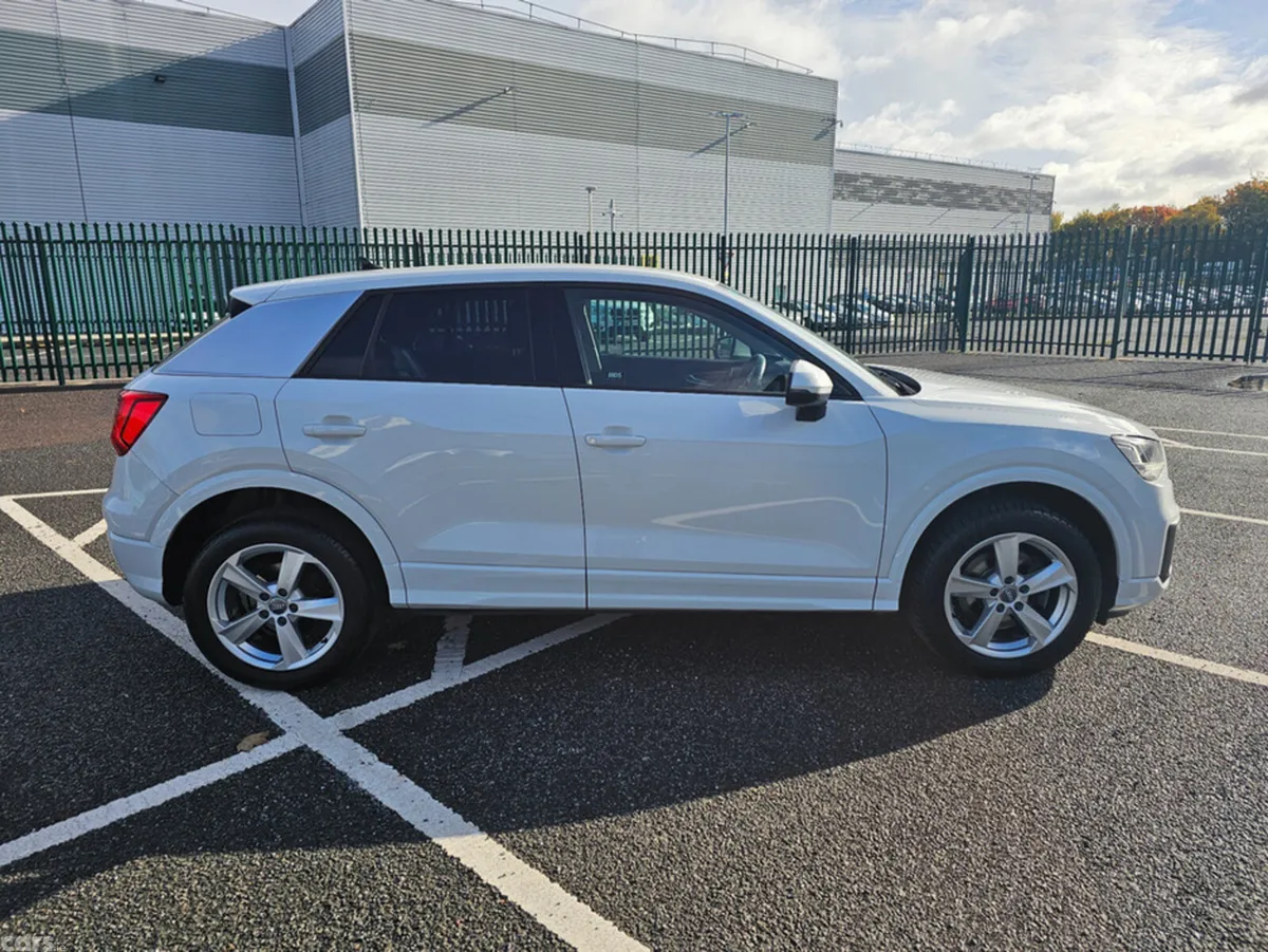 Audi Q2 SUV, Petrol, 2018, White