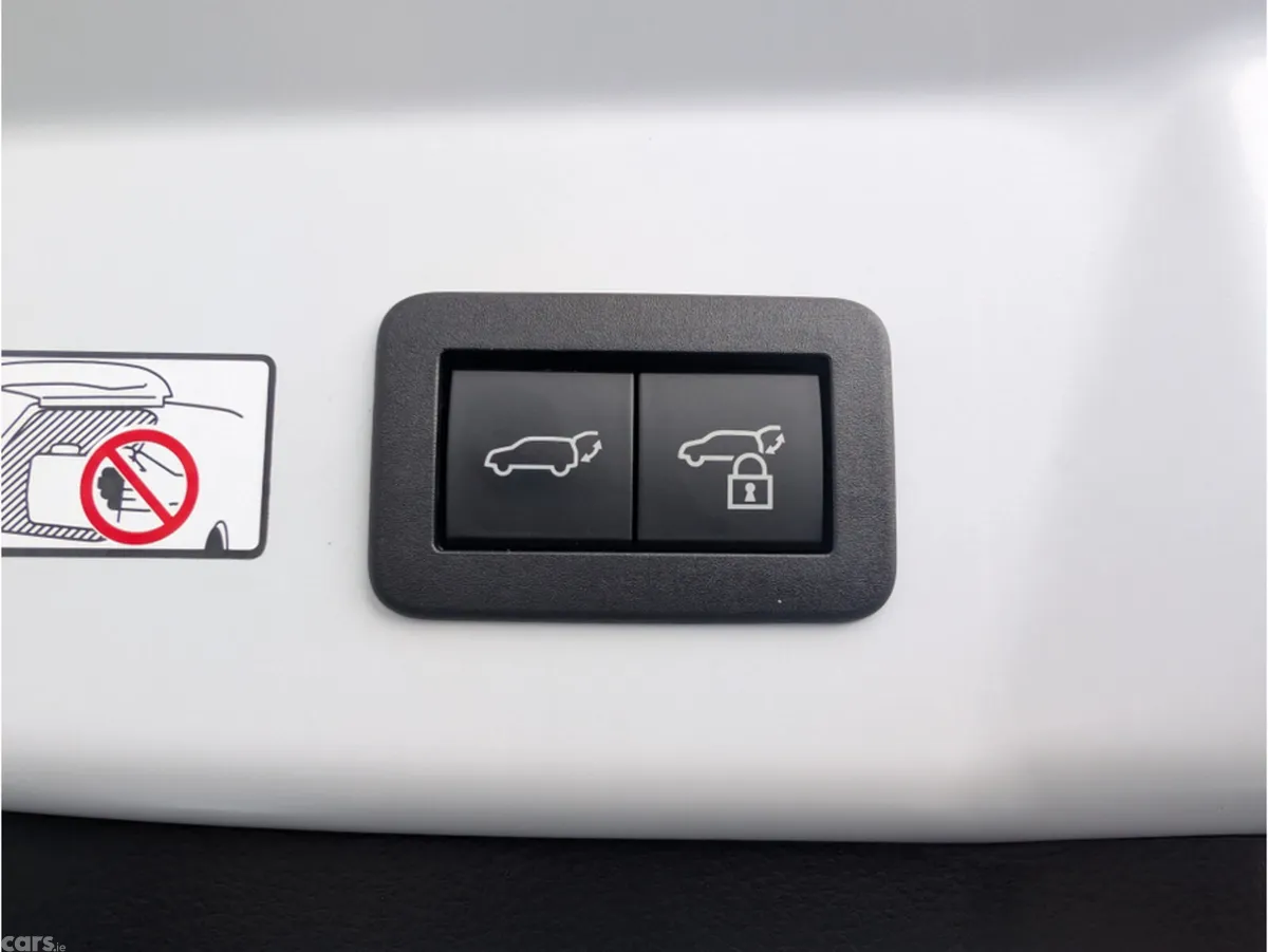 Toyota Prius Saloon, Petrol Hybrid, 2023, White