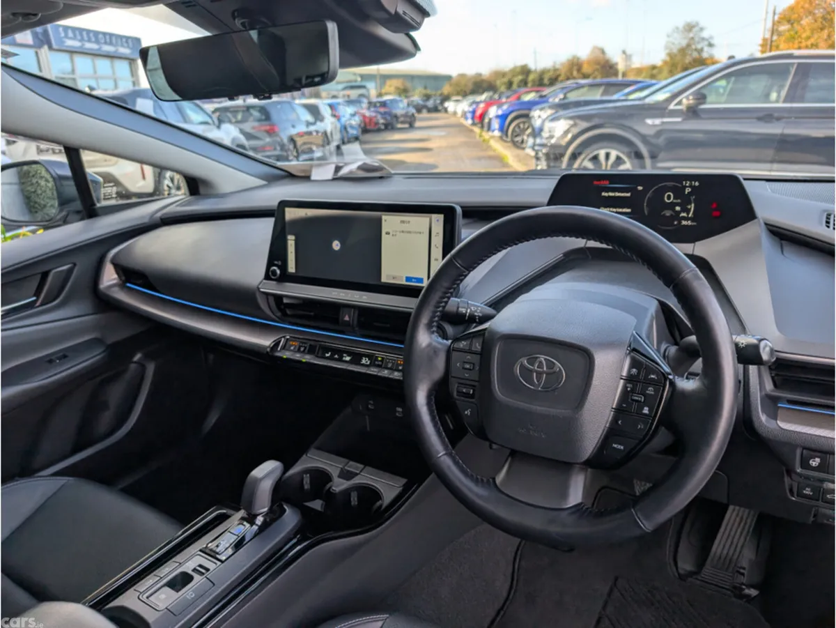 Toyota Prius Saloon, Petrol Hybrid, 2023, White