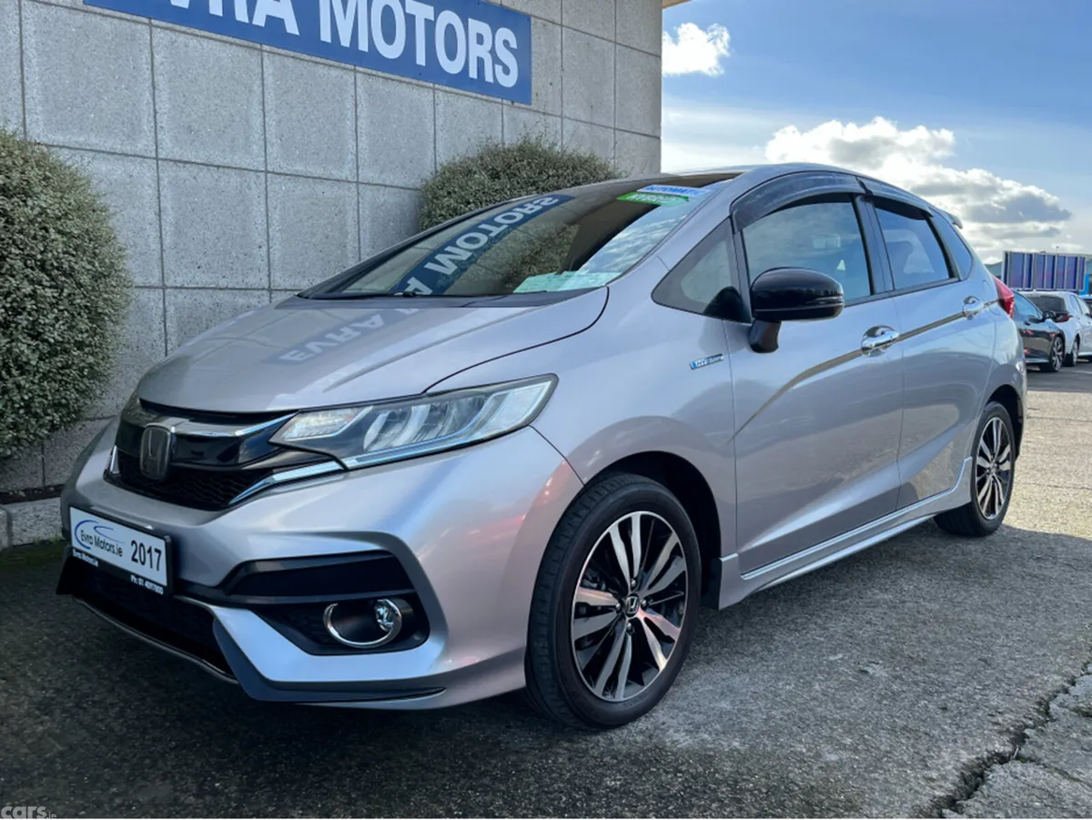 Honda Fit Hatchback, Petrol Hybrid, 2017, Silver