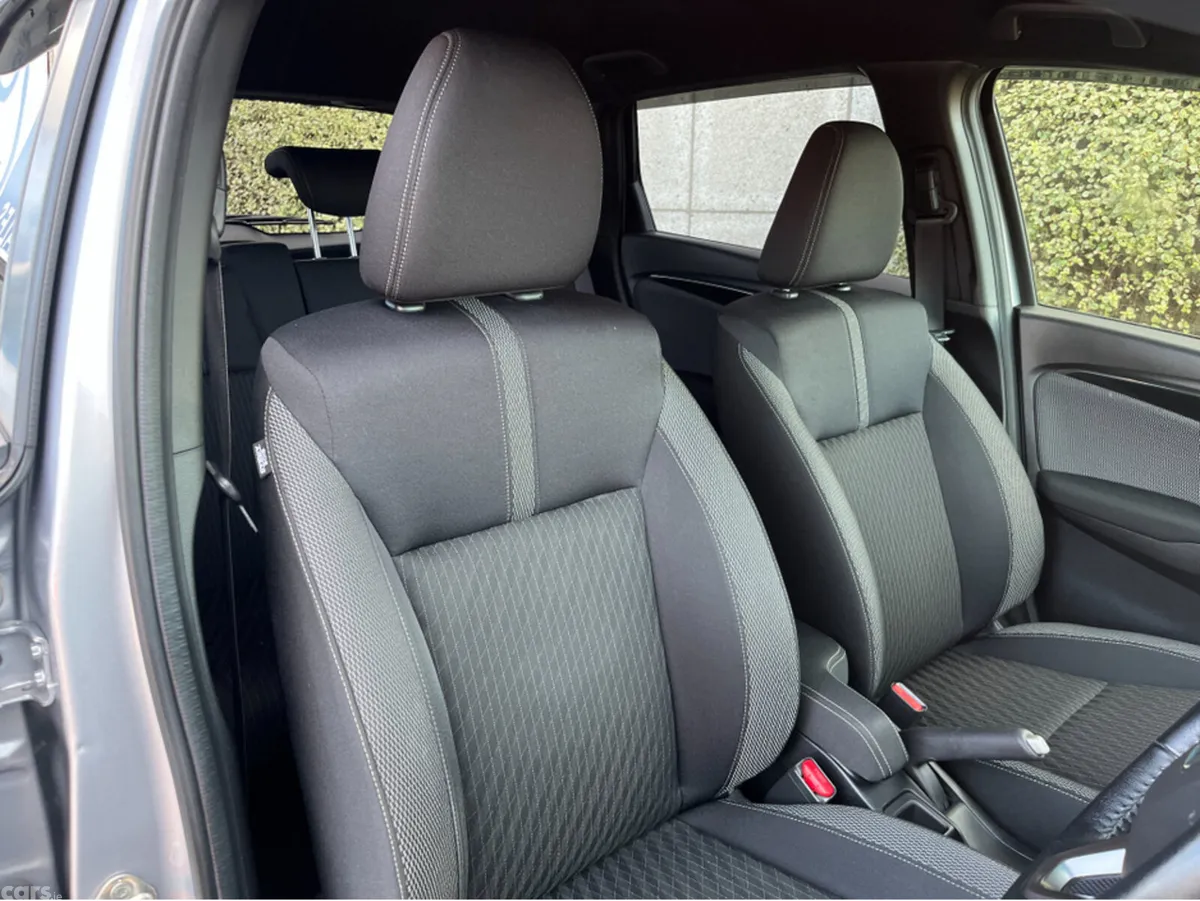 Honda Fit Hatchback, Petrol Hybrid, 2017, Silver
