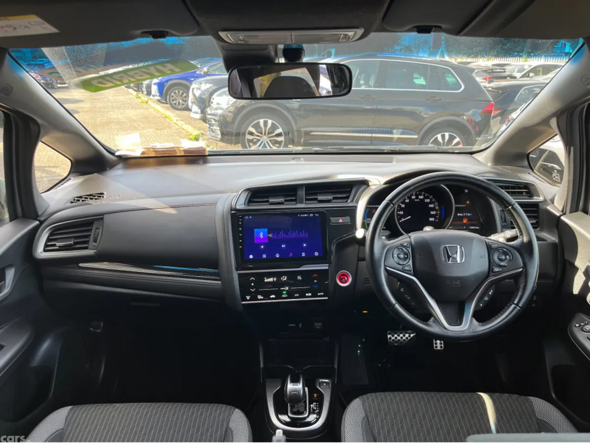 Honda Fit Hatchback, Petrol Hybrid, 2017, Silver