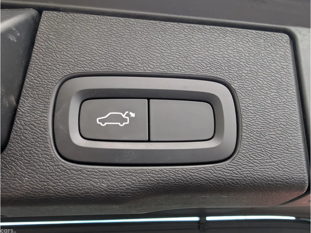 Volvo XC60 SUV, Diesel, 2019, Grey