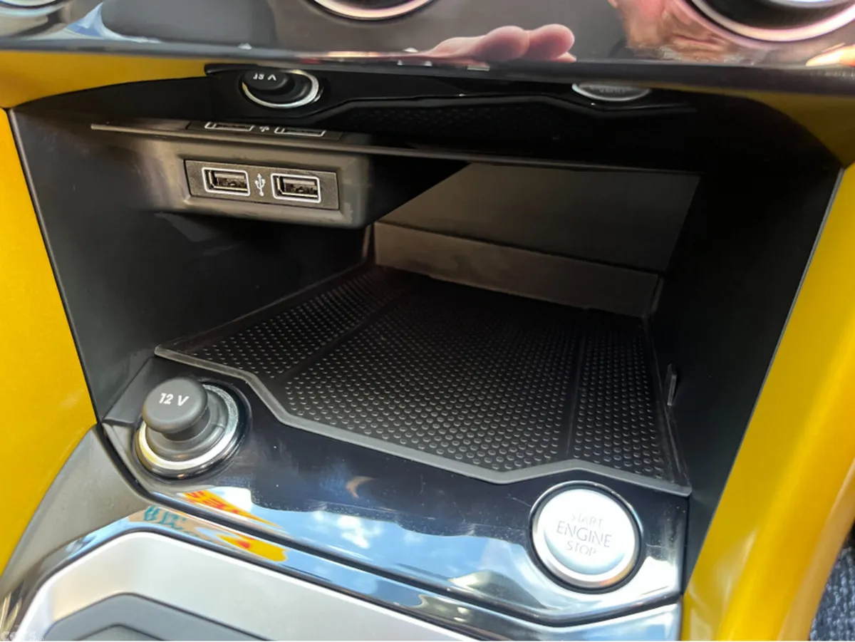Volkswagen T-Roc SUV, Diesel, 2020, Gold