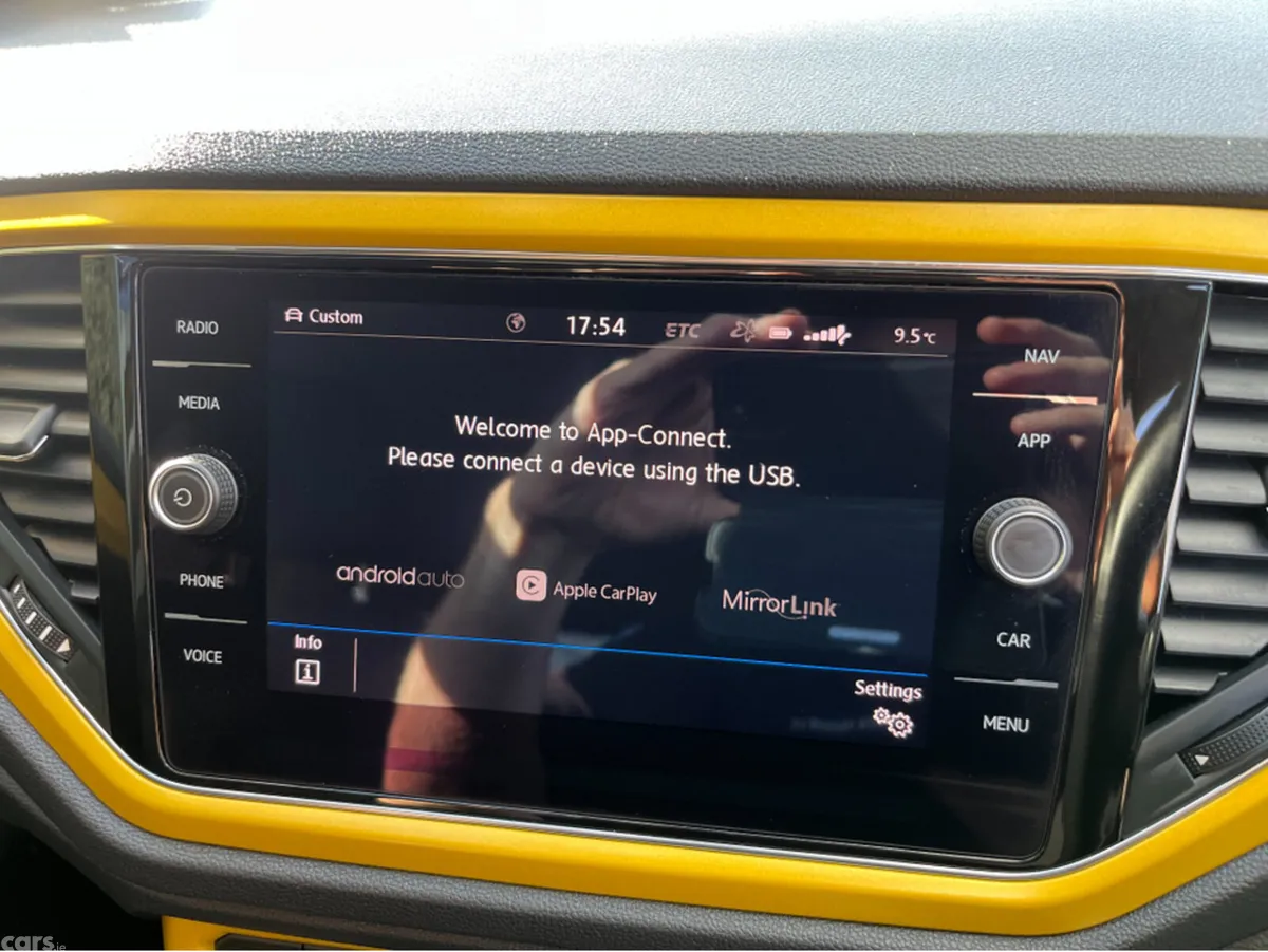 Volkswagen T-Roc SUV, Diesel, 2020, Gold