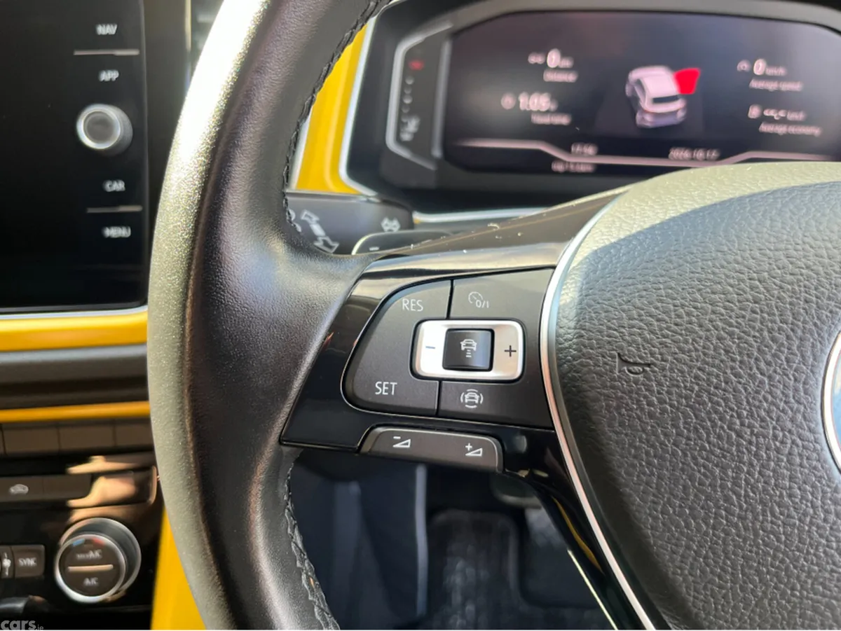 Volkswagen T-Roc SUV, Diesel, 2020, Gold