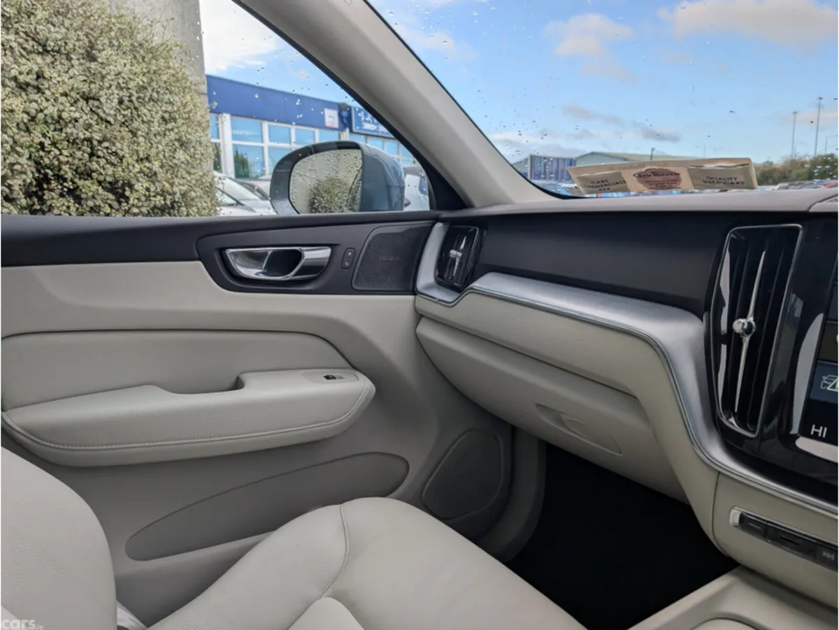 Volvo XC60 SUV, Diesel, 2019, Grey