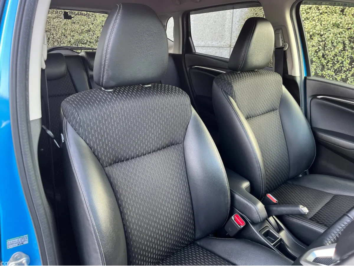 Honda Fit Hatchback, Petrol Hybrid, 2015, Blue