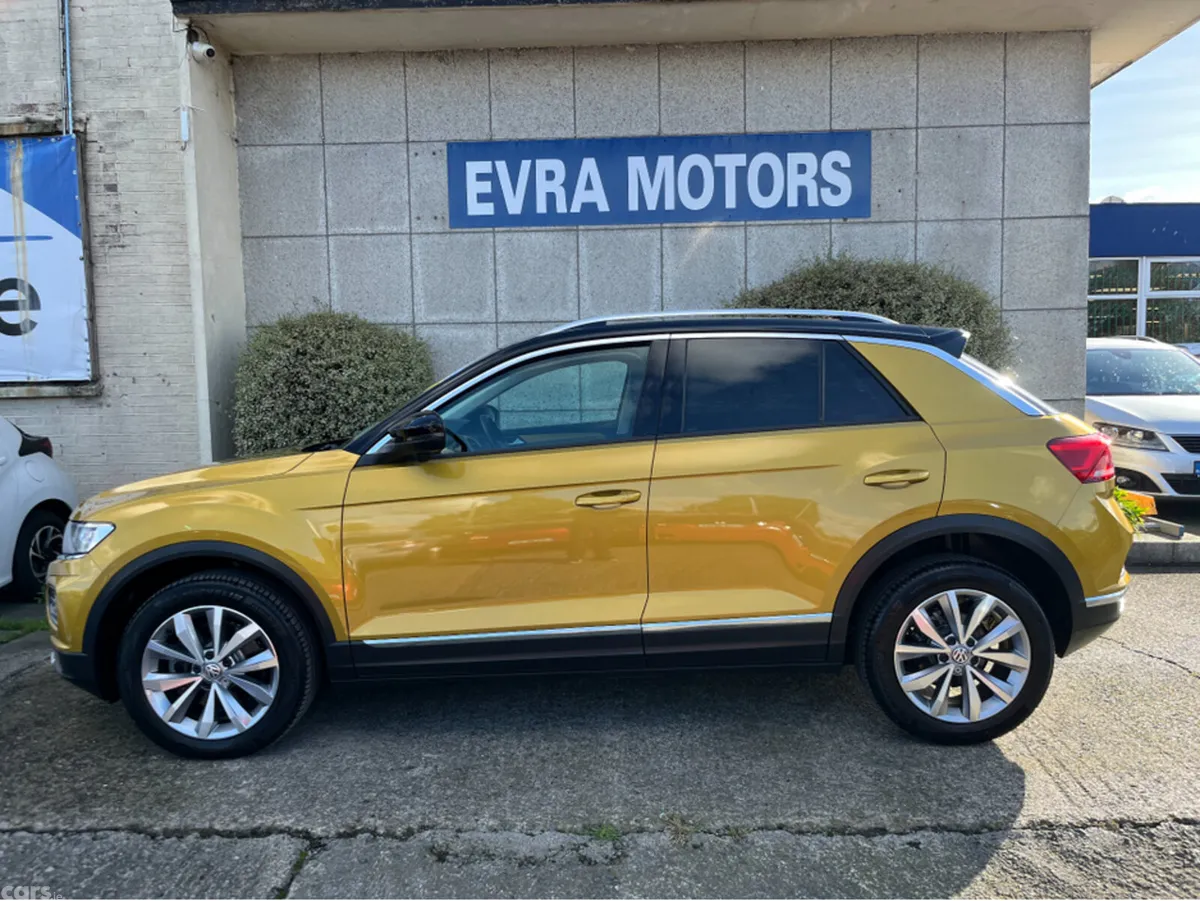 Volkswagen T-Roc SUV, Diesel, 2020, Gold